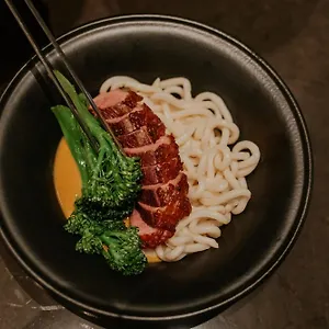 Kozmo & - Small Luxury Of The World 布达佩斯