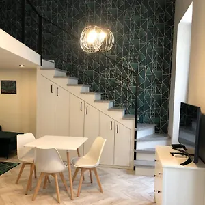 In V. Apartamento