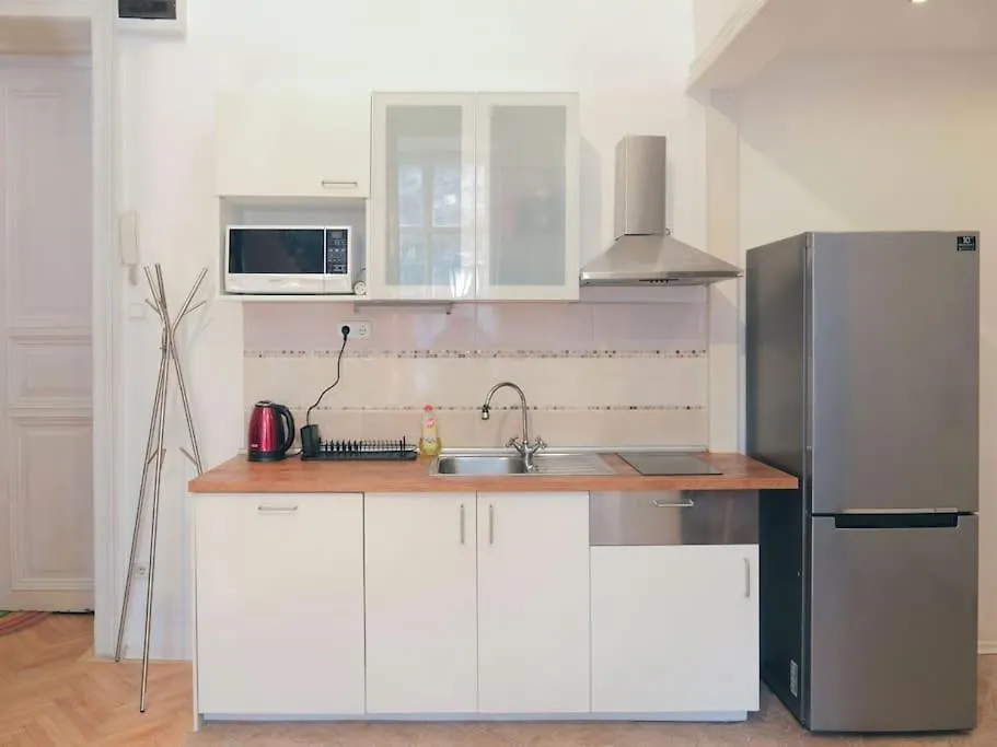 Elegant Apartment Nearby The Central Market Hall Budapest Hungary