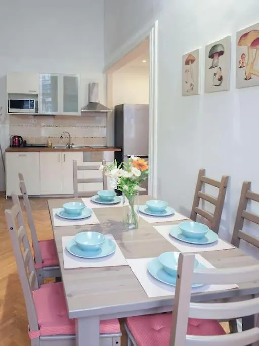Elegant Apartment Nearby The Central Market Hall Budapest