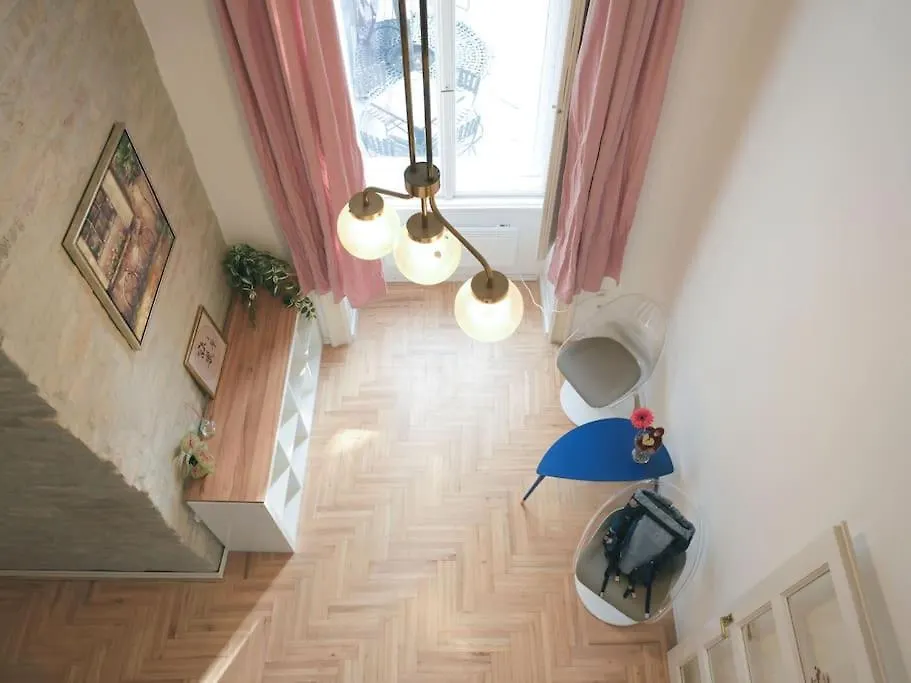Elegant Apartment Nearby The Central Market Hall Budapest 0*,
