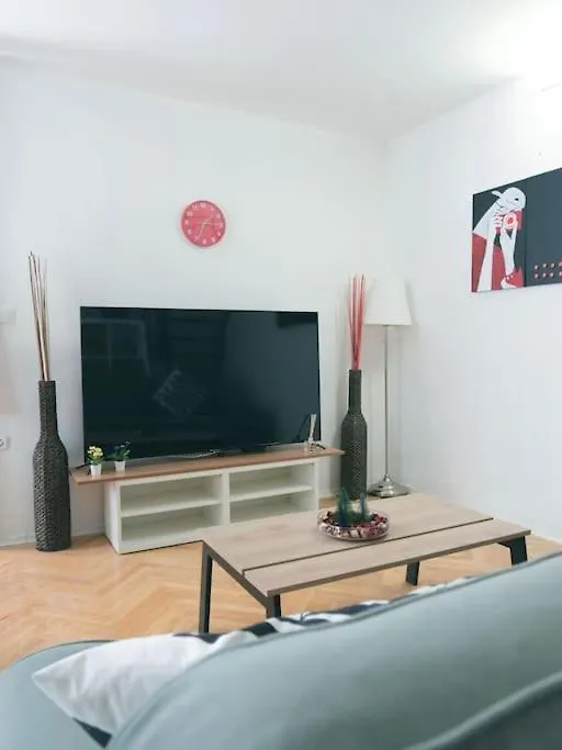 Elegant Apartment Nearby The Central Market Hall Budapest
